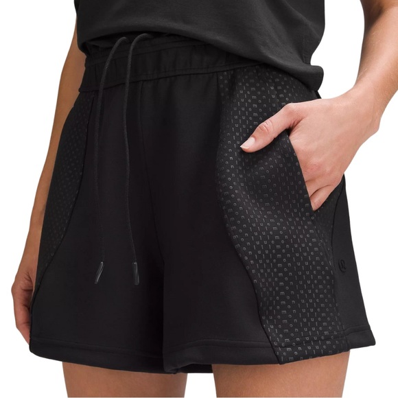 Lululemon Embossed Panel High-Rise Short 4" - Picture 2 of 5